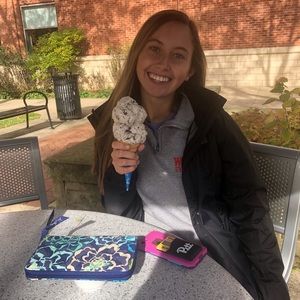 Meet your Posher, Hannah